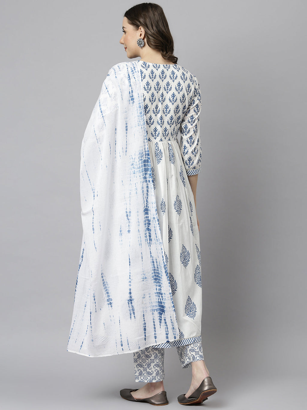 Janasya Women's White Cotton Block Print Kurta With Pant And Dupatta - Distacart