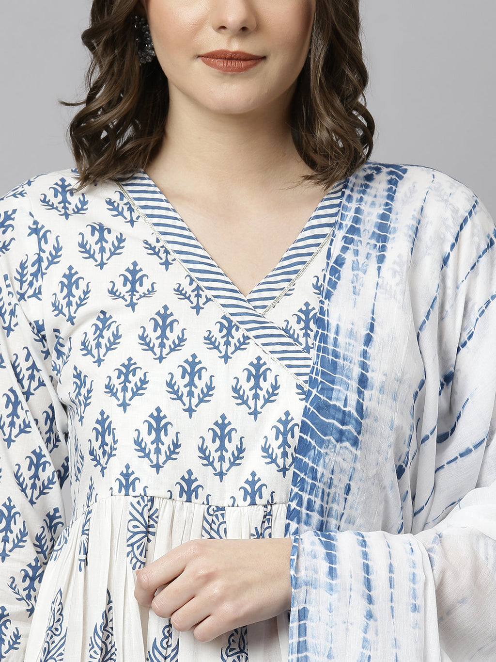 Janasya Women's White Cotton Block Print Kurta With Pant And Dupatta - Distacart