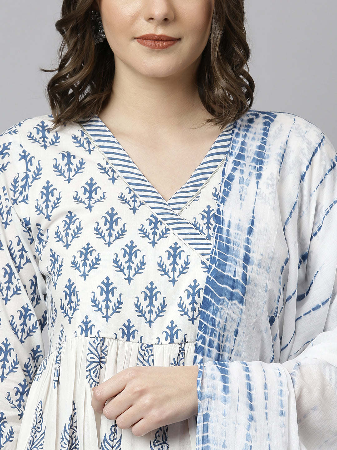 Janasya Women's White Cotton Block Print Kurta With Pant And Dupatta - Distacart
