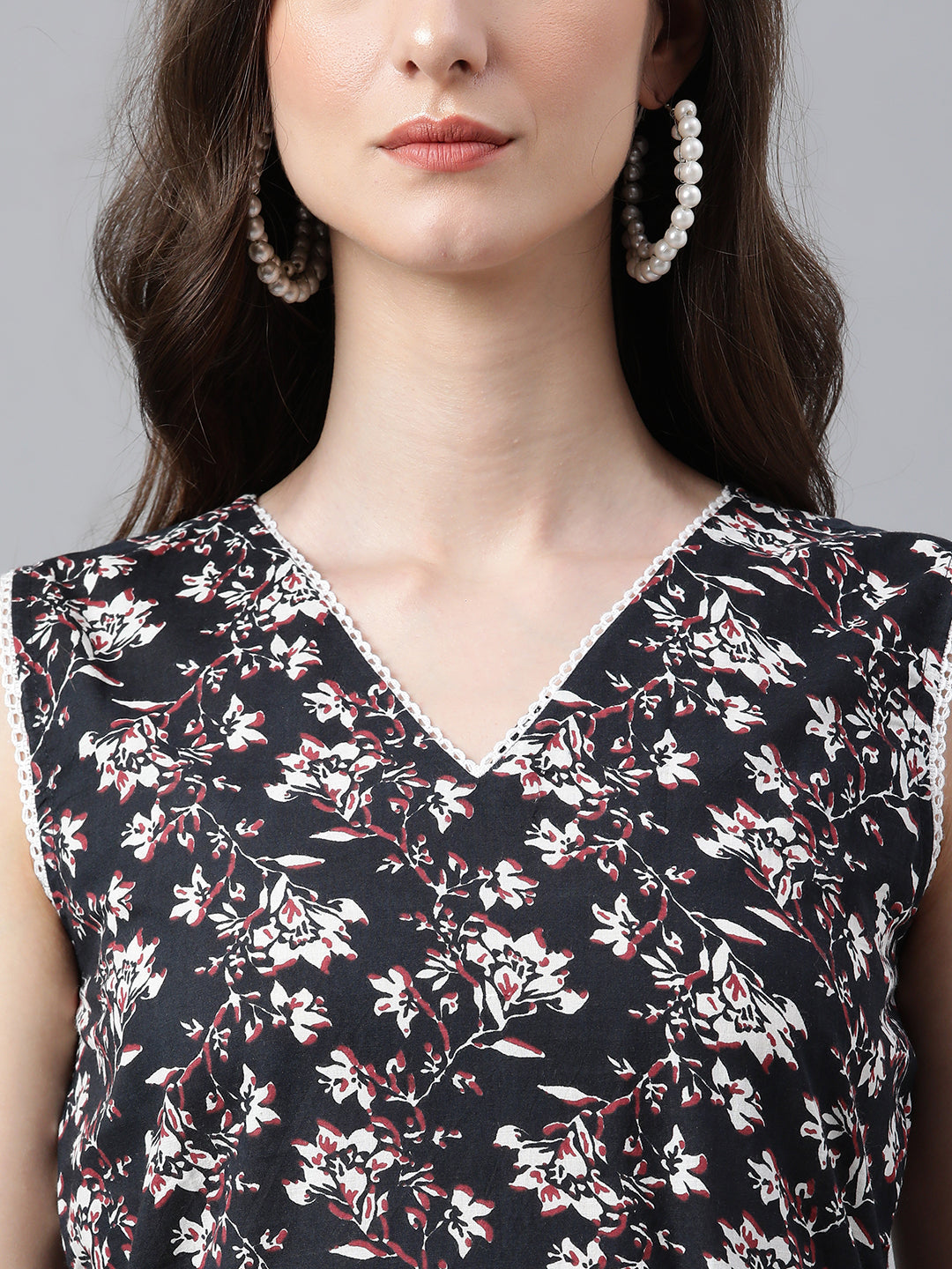 Indian Clothing Janasya Women's Black Cotton Floral Printed Straight Casual Kurta Set