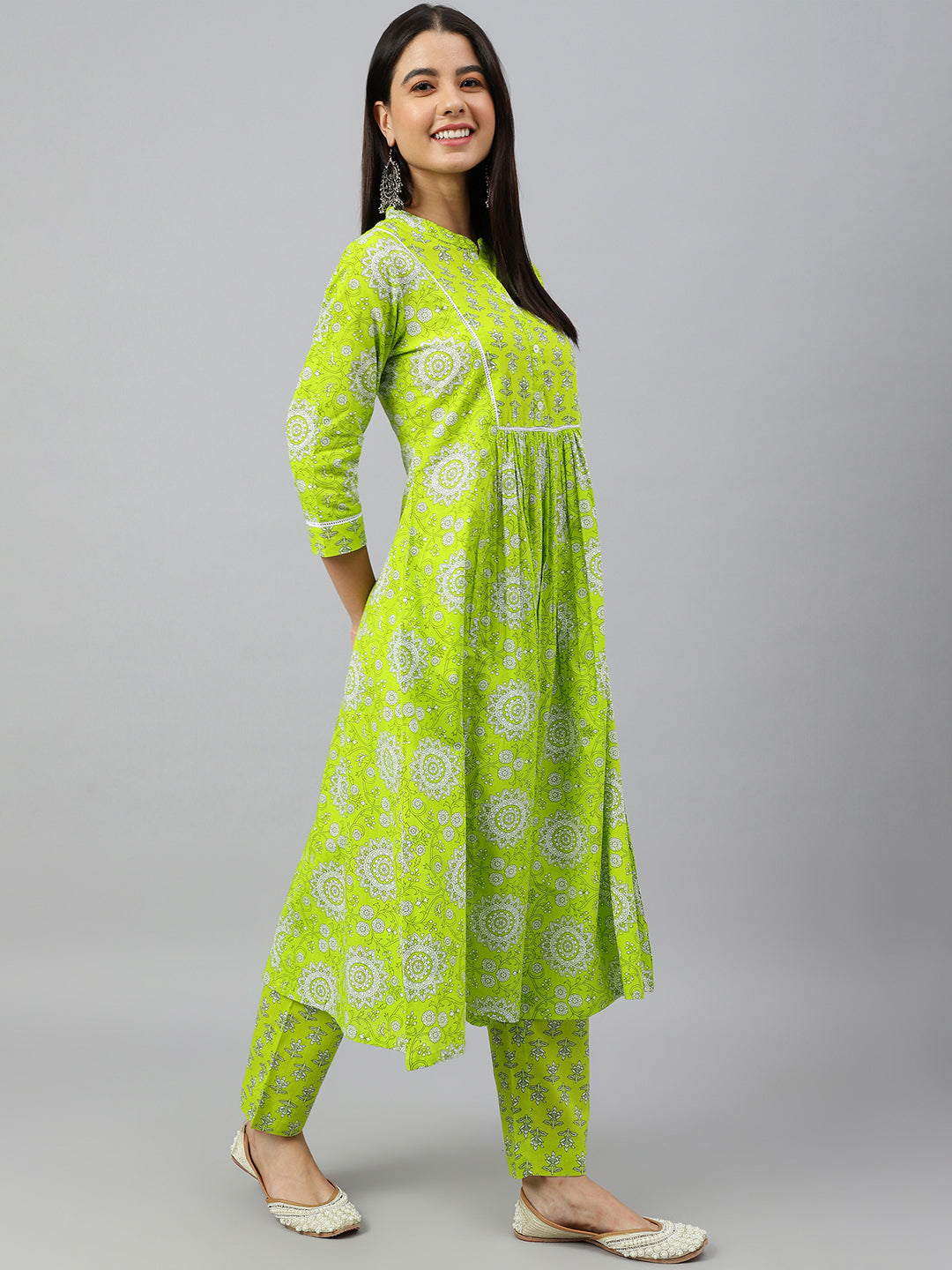 Janasya Women's Light Green Cotton Block Print Kurta With Pant - Distacart