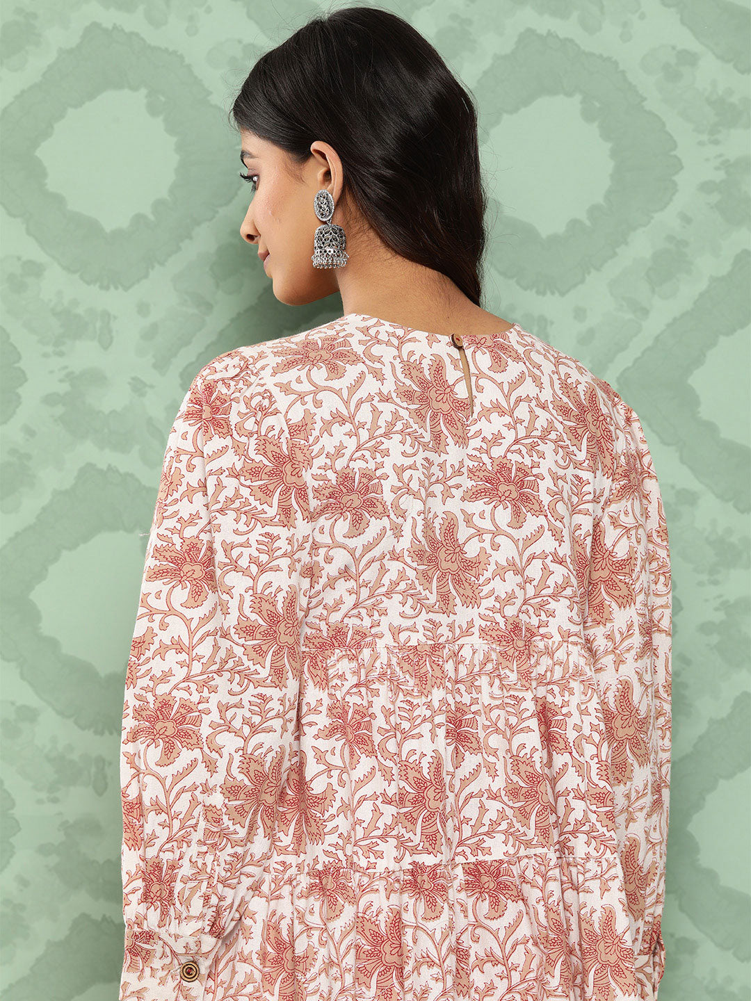 Janasya Women's White Cotton Botanical Printed Tiered Casual Kurta Set