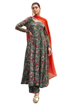 Janasya Bottle Green Georgette Digital Floral Printed Set