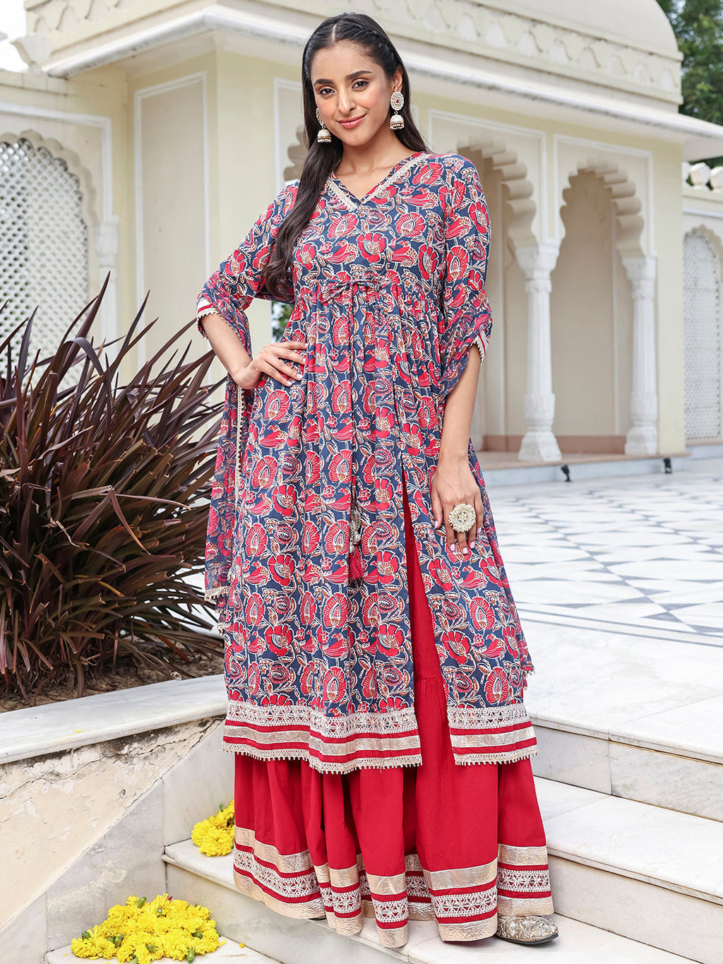 Janasya Women's Blue Cotton Floral Printed Festive Front Slit Kurta Set