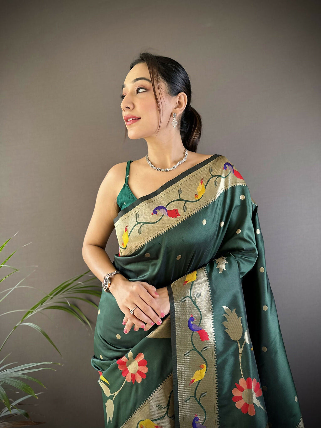 Joban Fashion Green Zari Woven Floral Motifs Soft Silk Paithani Silk Saree - Distacart
