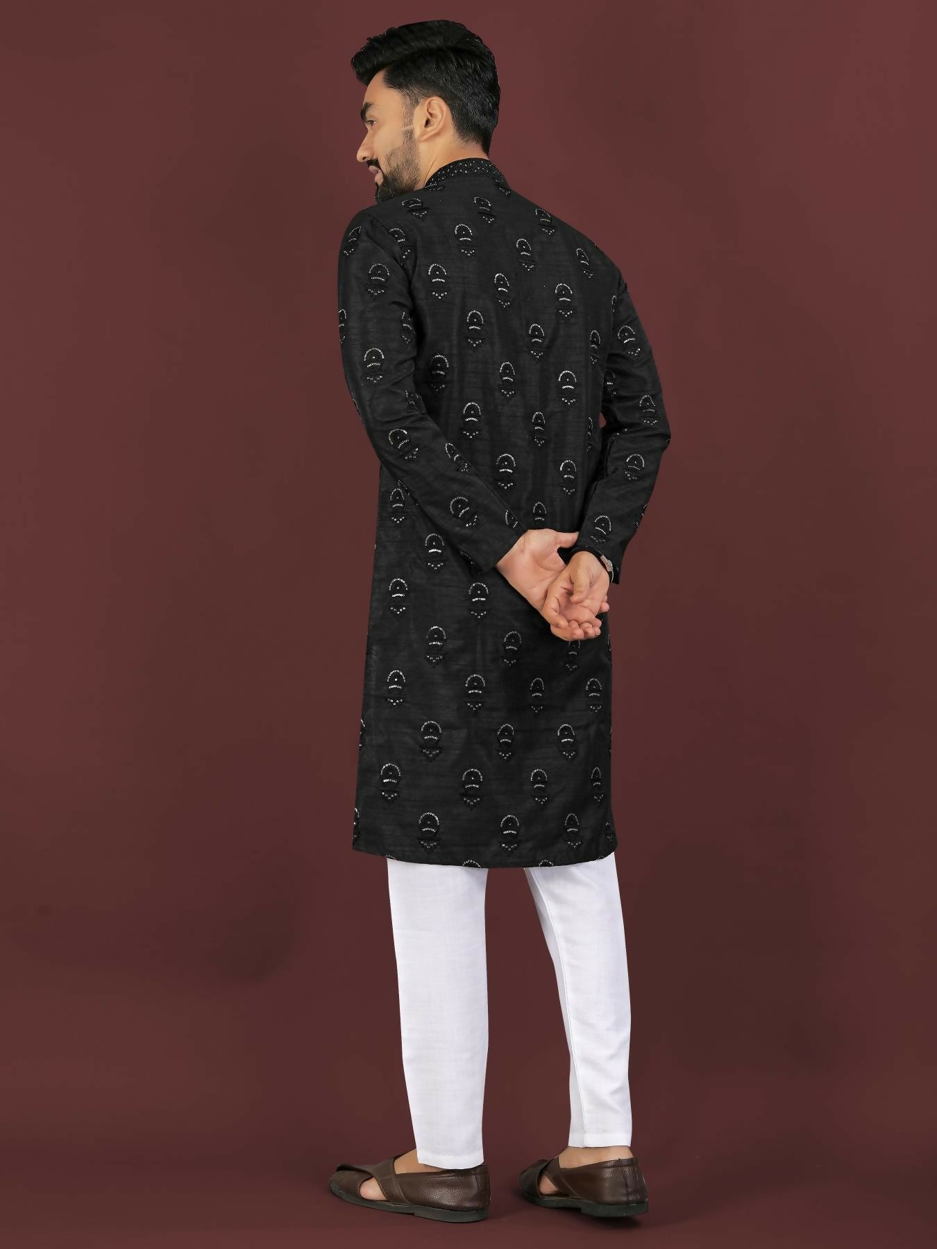 Anaita Black Embroidered Silk Straight Kurta