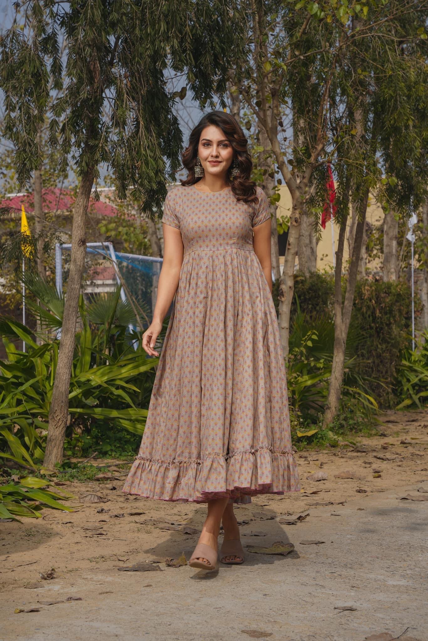 Sonakshi Women's Grey Rayon Digital Print Full Round Flair Anarkali Gown Set