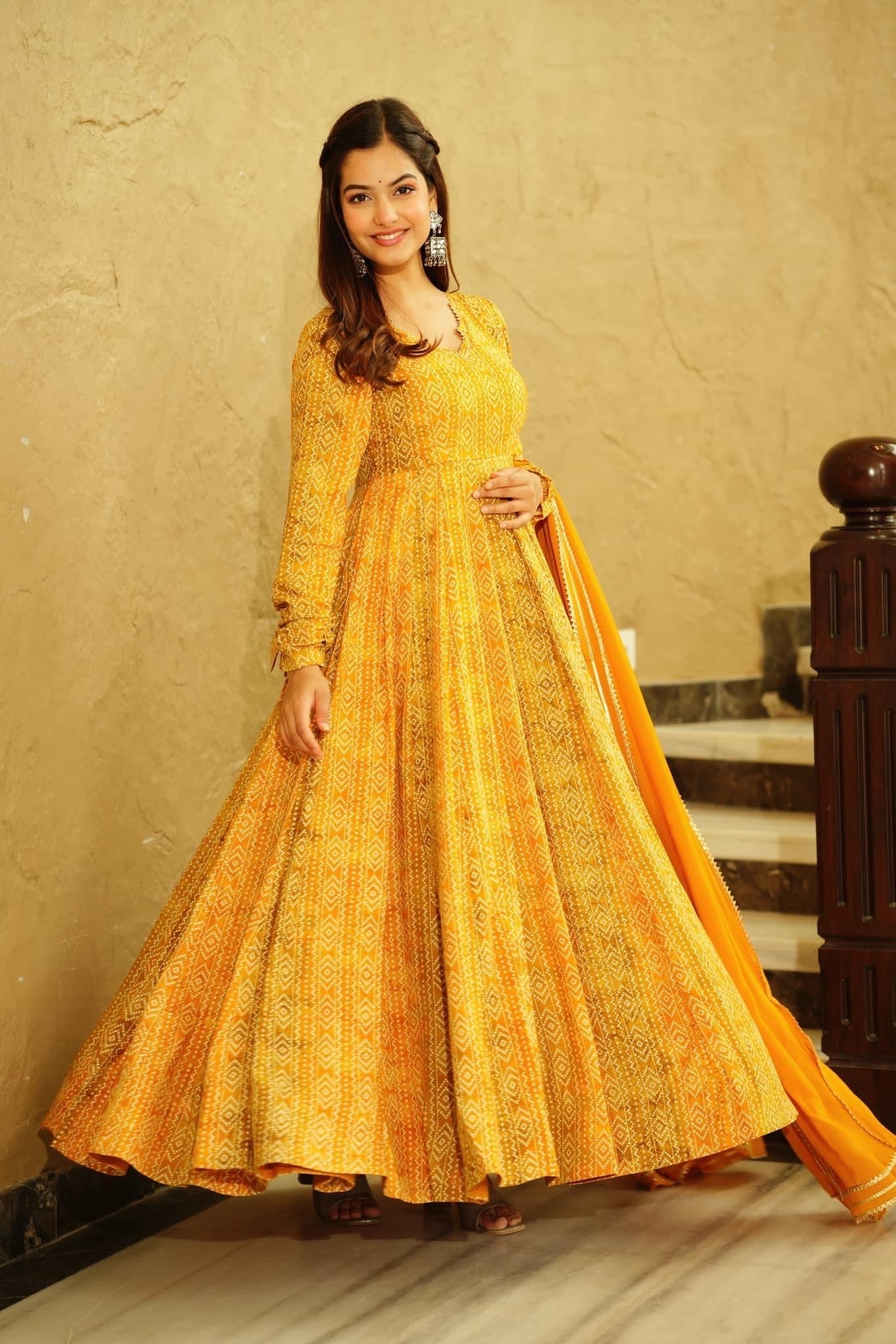 Sonakshi Women's Yellow Georgette Digital Print Full Round Flair Anarkali Gown Set With Dupatta - Distacart