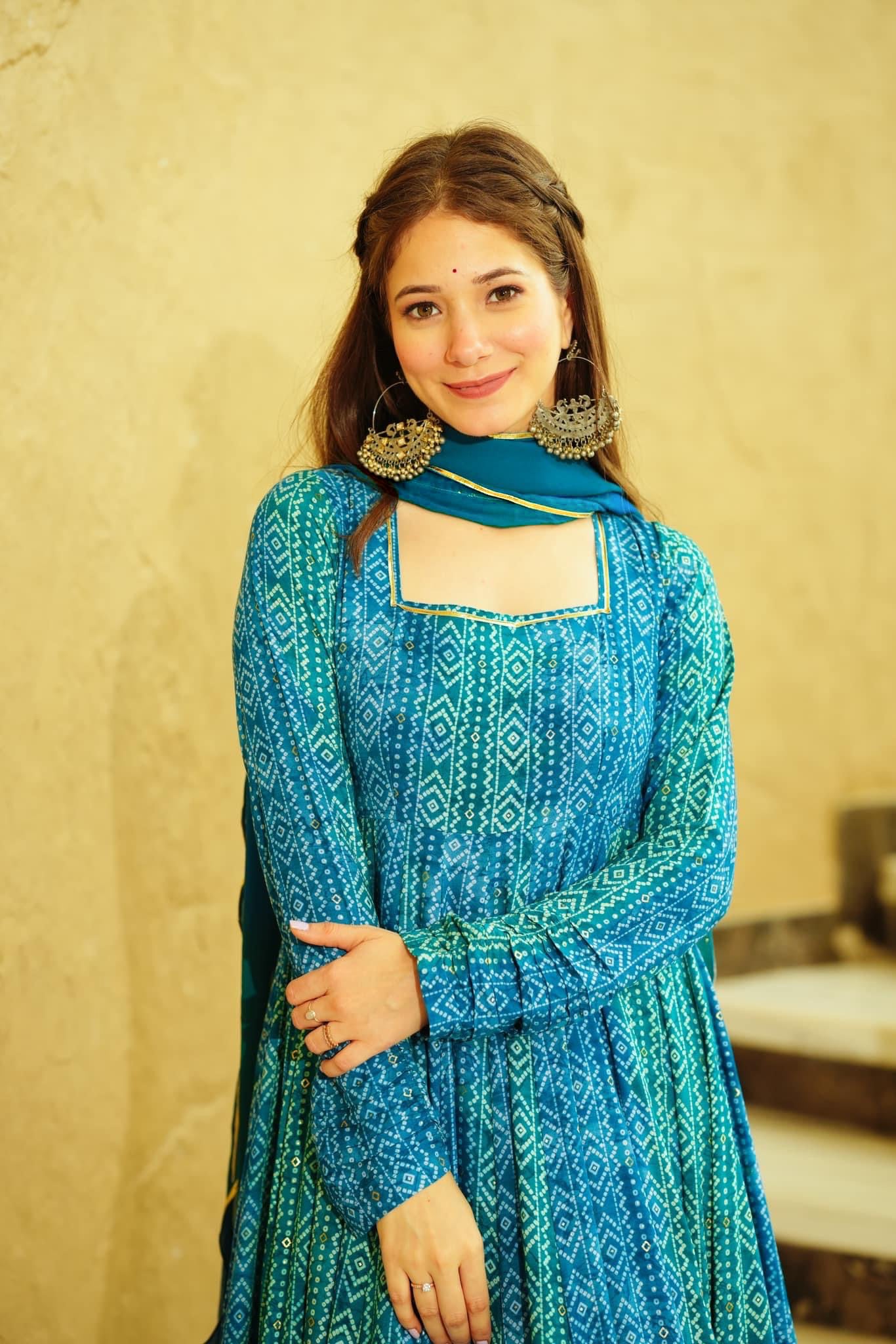 Sonakshi Women's Blue Georgette Digital Print Full Round Flair Anarkali Gown Set With Dupatta - Distacart