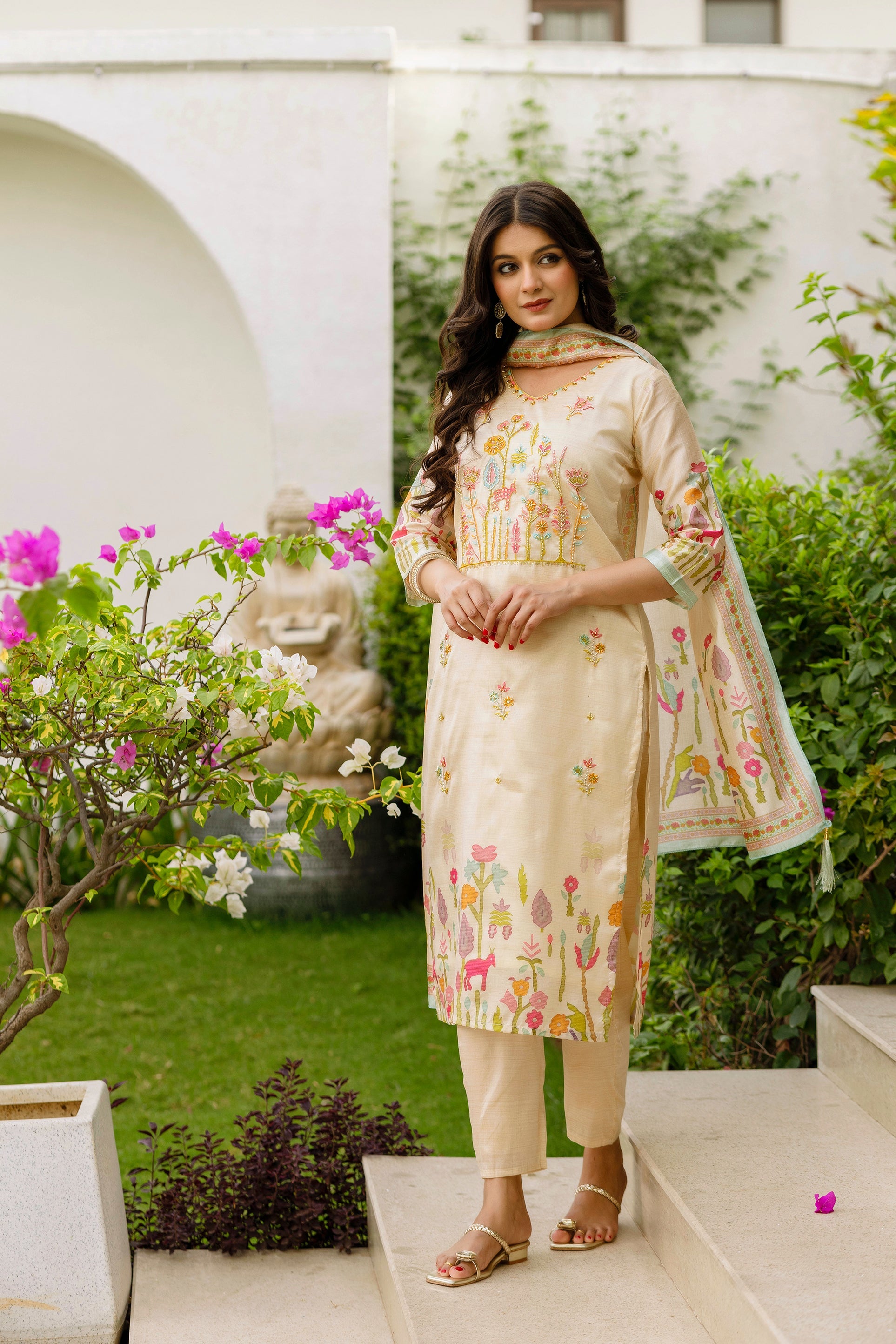 Sonakshi Women's Chandan Viscose Assam Silk Kurta Set With Dupatta - Distacart