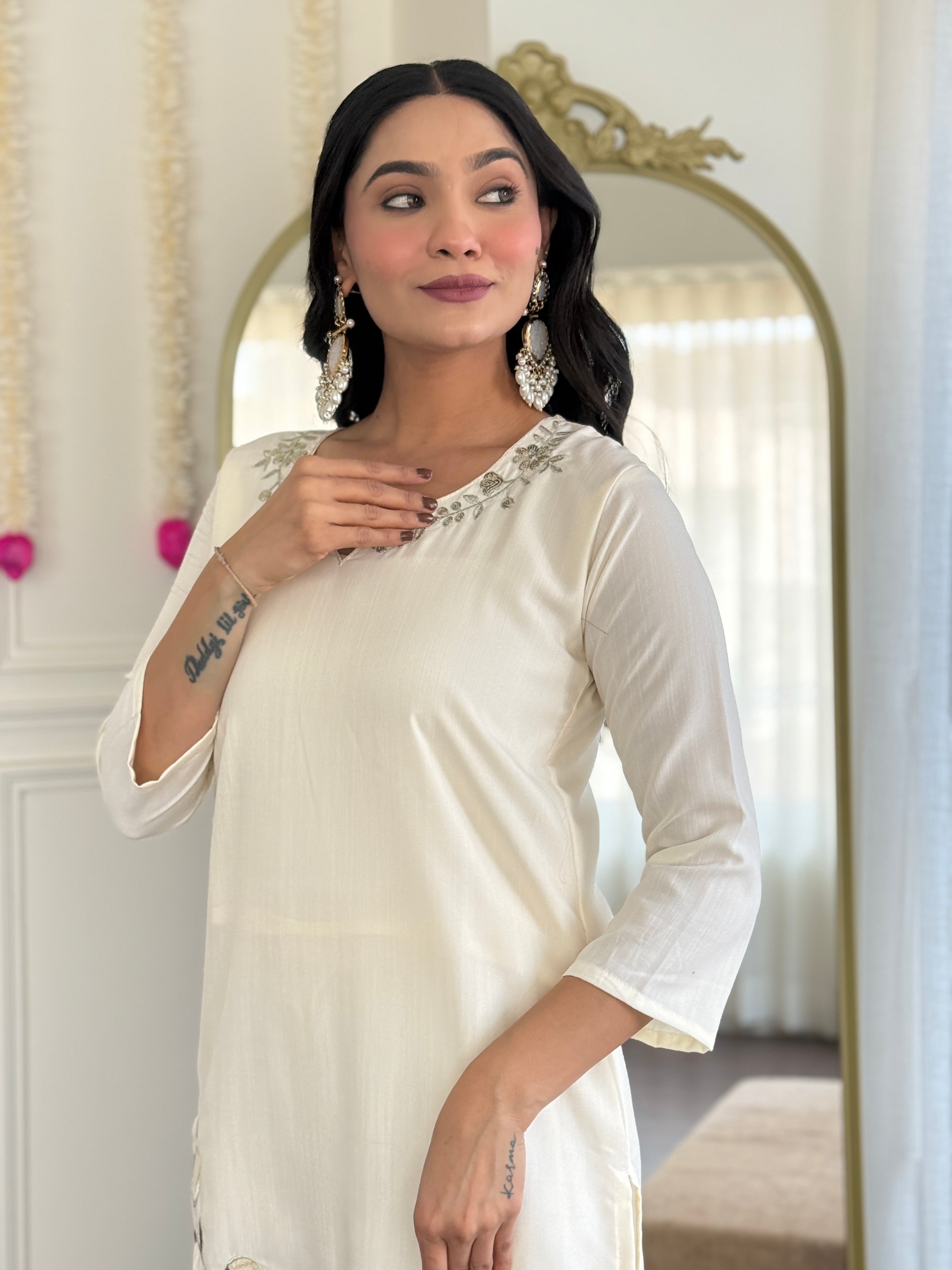 Sonakshi Women's Off White Viscose Rayon Kurta Set with Dupatta - Distacart