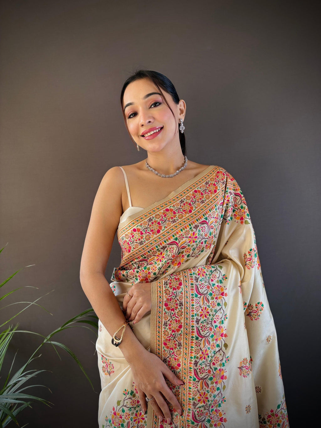 Sonakshi Women's Off White Pashmina Silk Zari Woven Traditional Saree with Blouse - Distacart