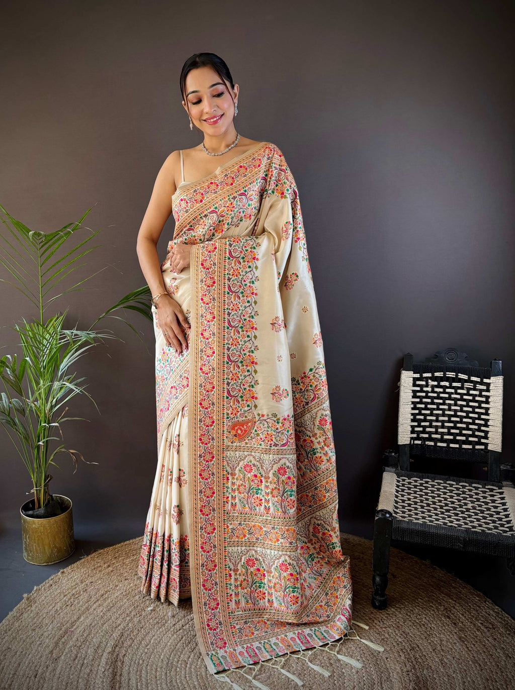 Sonakshi Women's Off White Pashmina Silk Zari Woven Traditional Saree with Blouse - Distacart