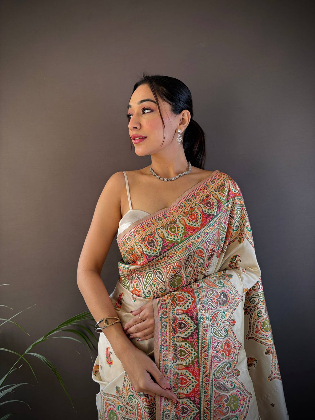 Sonakshi Women's Off White Pashmina Silk Zari Woven Traditional Saree with Blouse - Distacart