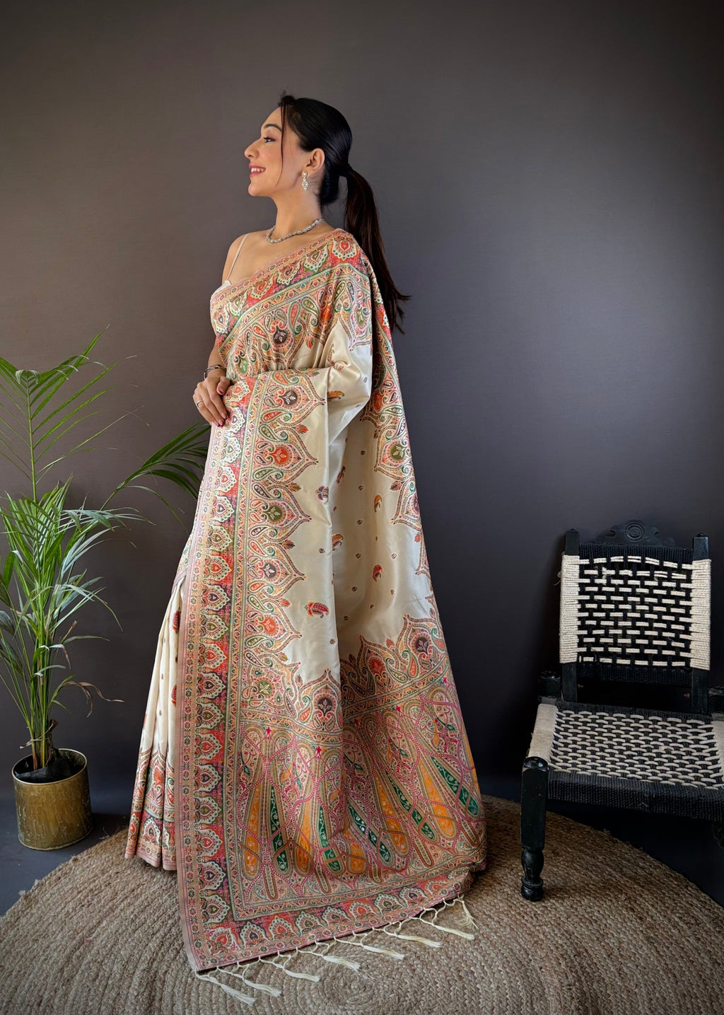 Sonakshi Women's Off White Pashmina Silk Zari Woven Traditional Saree with Blouse - Distacart