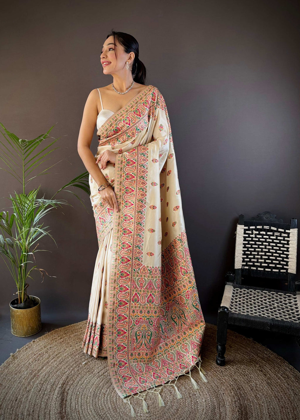 Sonakshi Women's Off White Pashmina Silk Zari Woven Traditional Saree with Blouse - Distacart