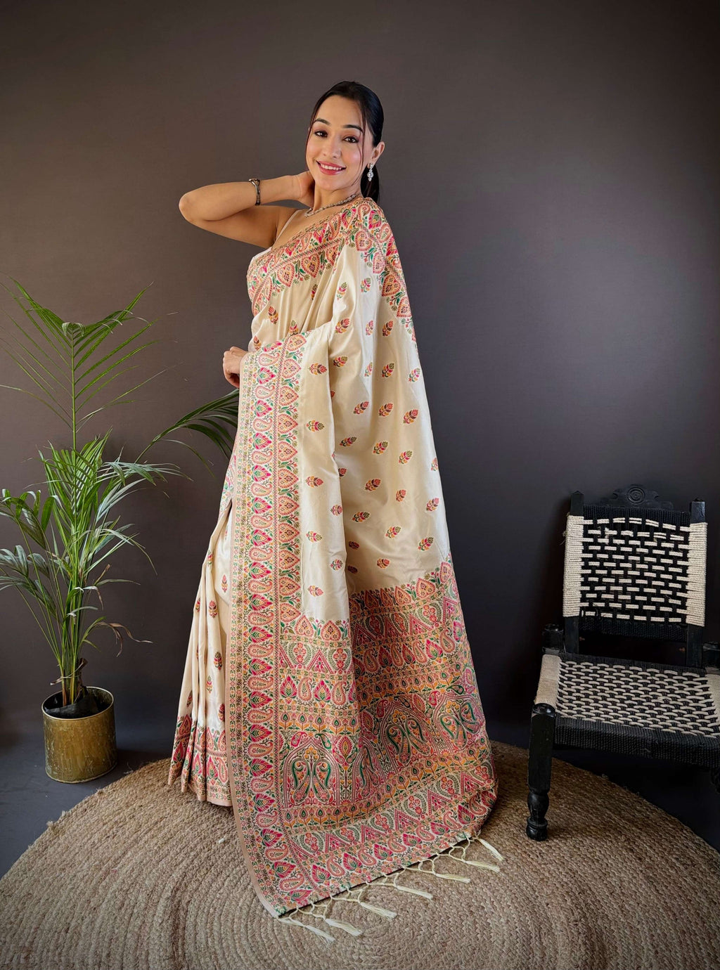 Sonakshi Women's Off White Pashmina Silk Zari Woven Traditional Saree with Blouse - Distacart
