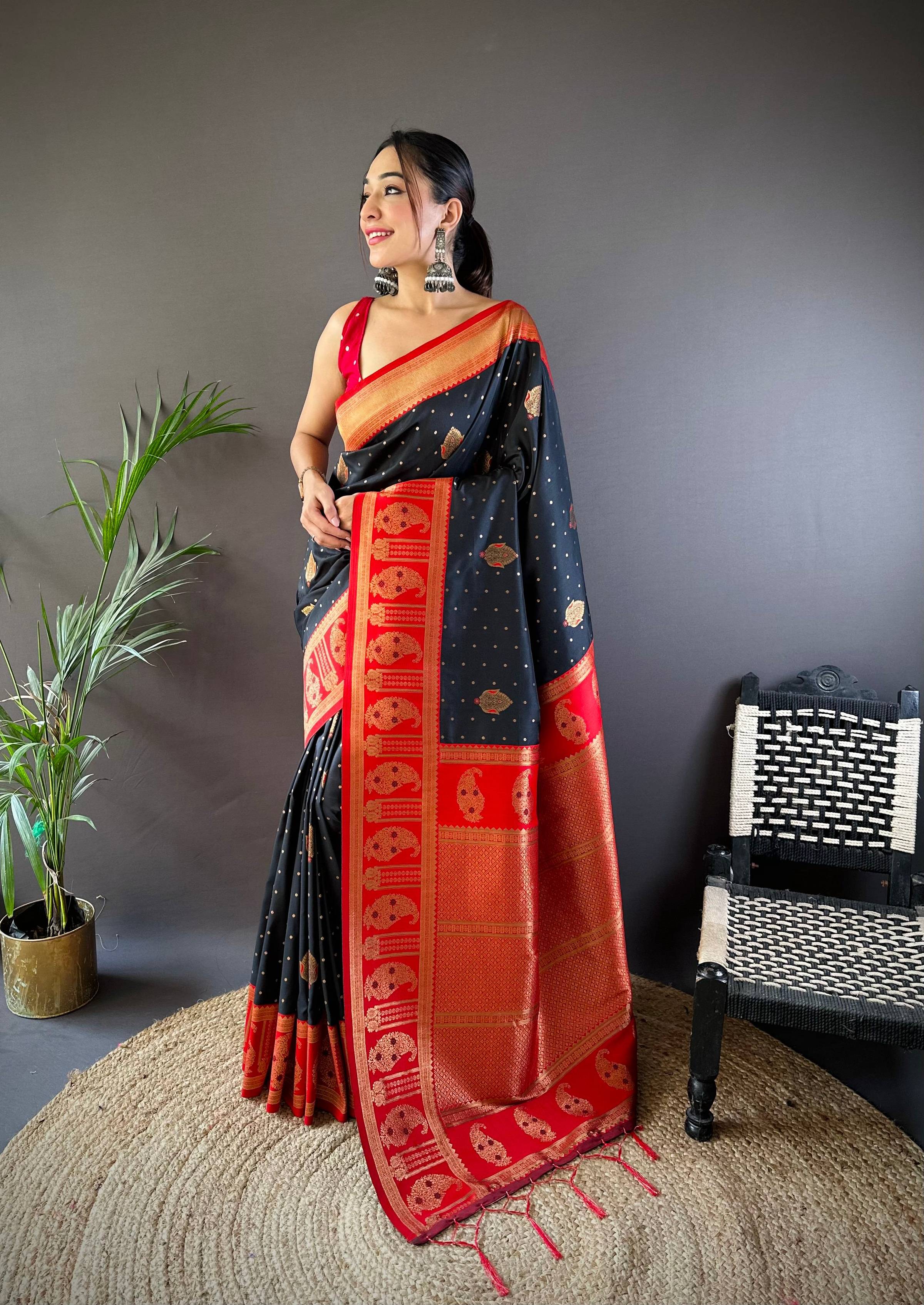 Sonakshi Women's Black Banarasi Silk Zari Woven Traditional Saree with Blouse - Distacart