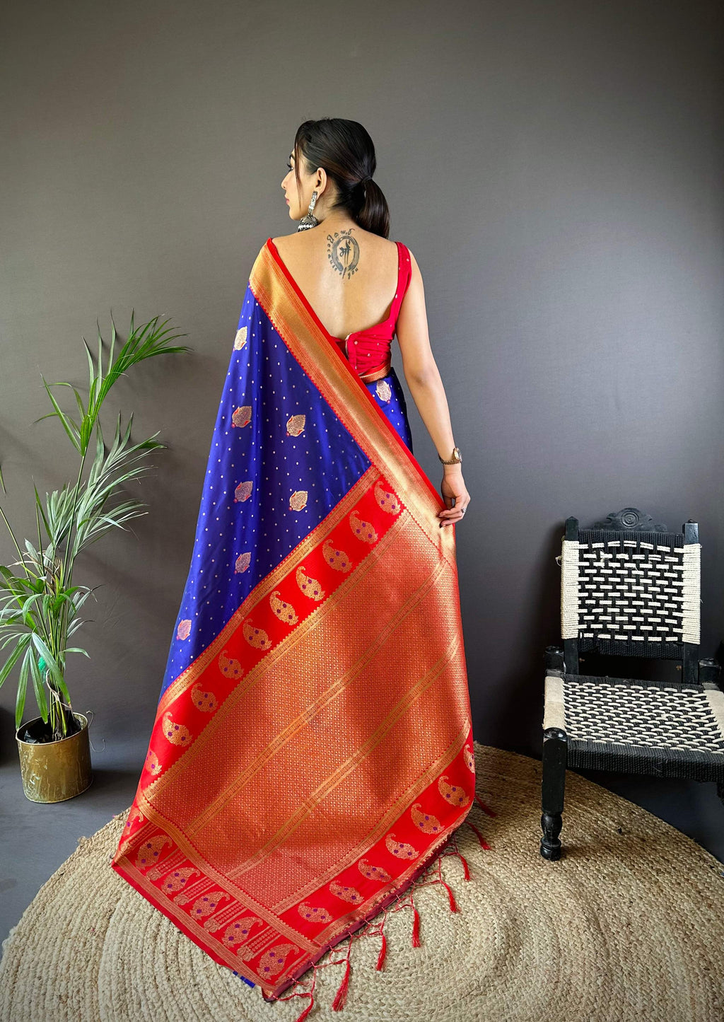 Sonakshi Women's Navy Blue Banarasi Silk Zari Woven Traditional Saree with Blouse - Distacart