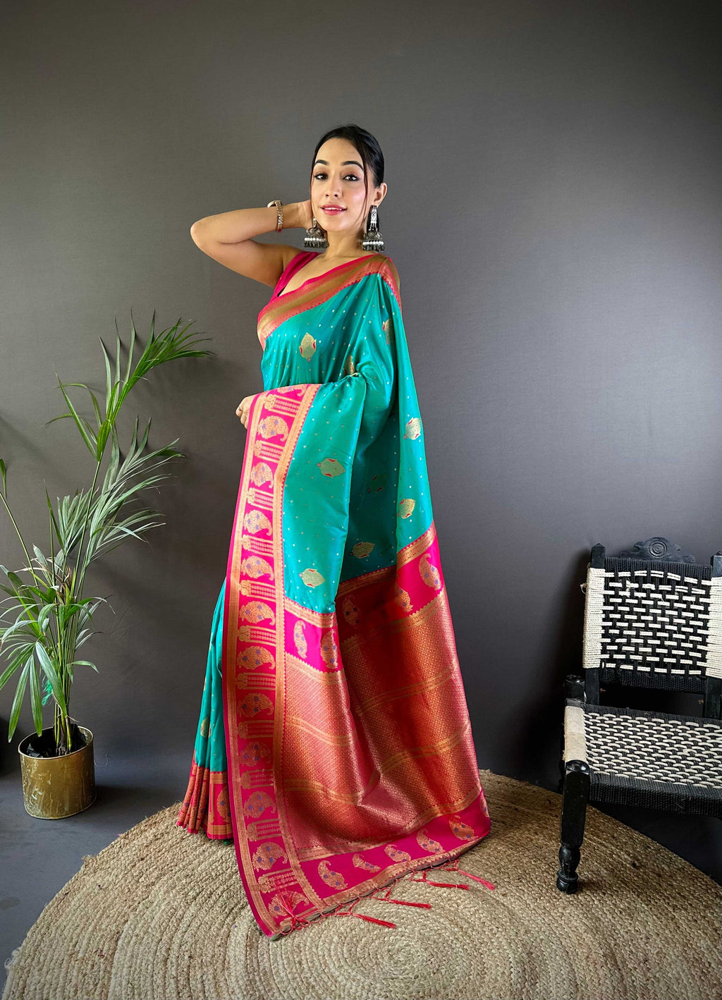 Sonakshi Women's Seagreen Banarasi Silk Zari Woven Traditional Saree with Blouse - Distacart