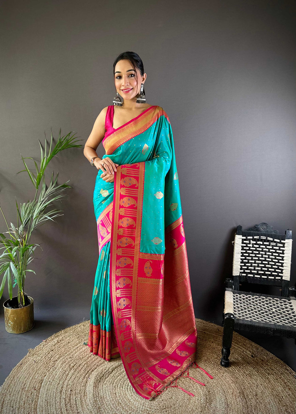 Sonakshi Women's Seagreen Banarasi Silk Zari Woven Traditional Saree with Blouse - Distacart