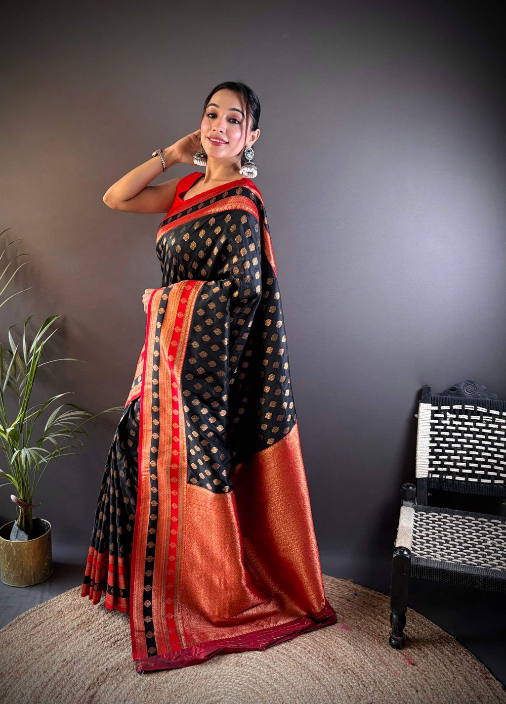 Sonakshi Women's Black Banarasi Silk Zari Woven Traditional Saree with Blouse - Distacart