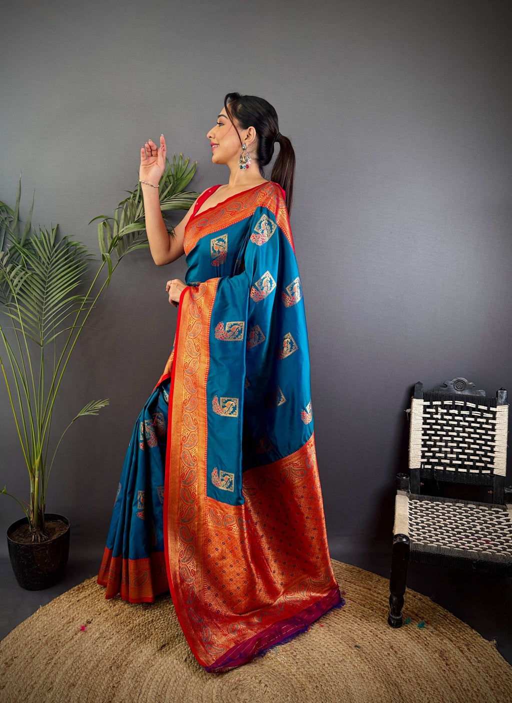 Sonakshi Women's Seagreen Banarasi Silk Zari Woven Traditional Saree with Blouse - Distacart