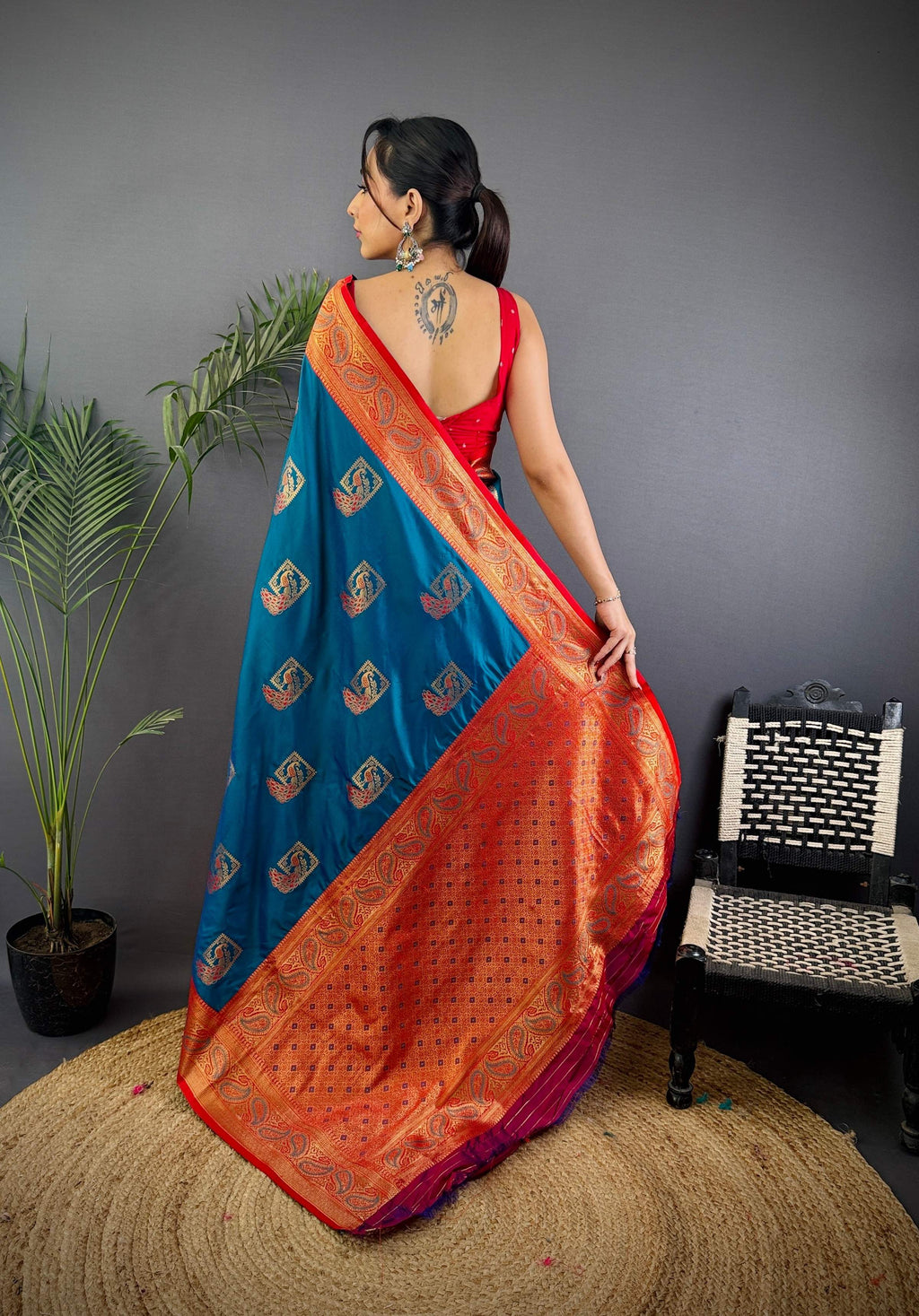 Sonakshi Women's Seagreen Banarasi Silk Zari Woven Traditional Saree with Blouse - Distacart