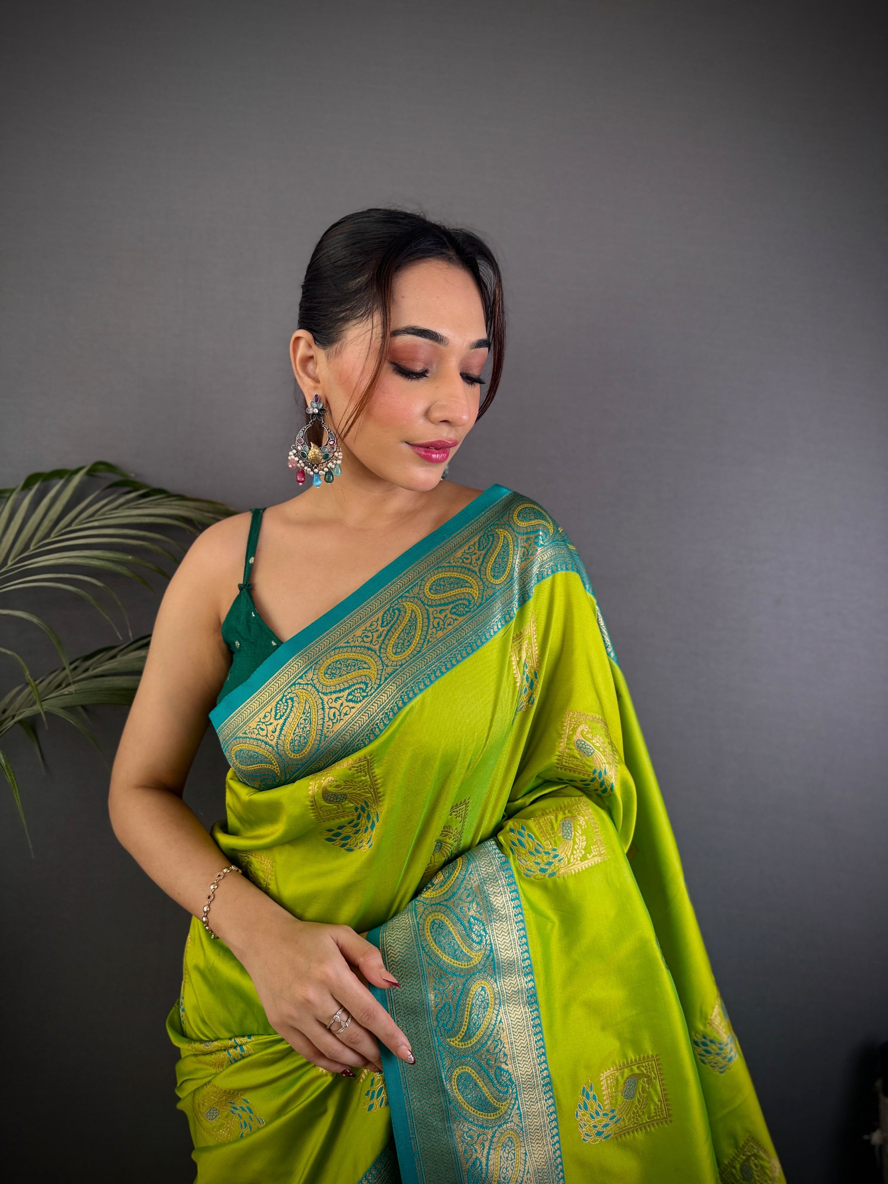 Sonakshi Women's Parrot Banarasi Silk Zari Woven Traditional Saree with Blouse - Distacart