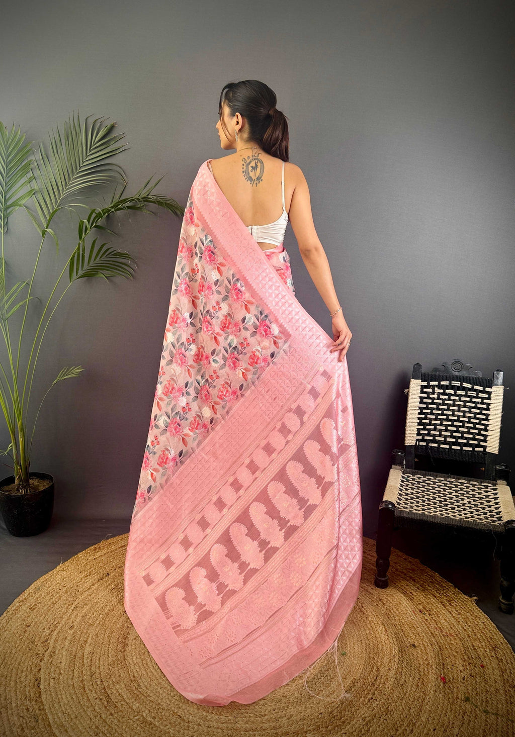 Sonakshi Women's Pink Blend Silk Jacquard Woven Traditional Saree with Blouse - Distacart