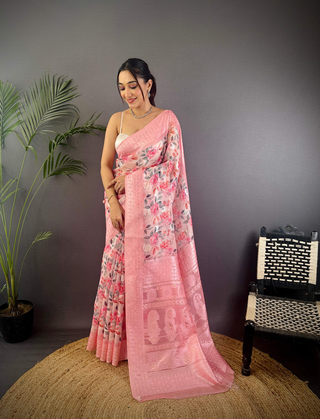 Sonakshi Women's Pink Blend Silk Jacquard Woven Traditional Saree with Blouse - Distacart