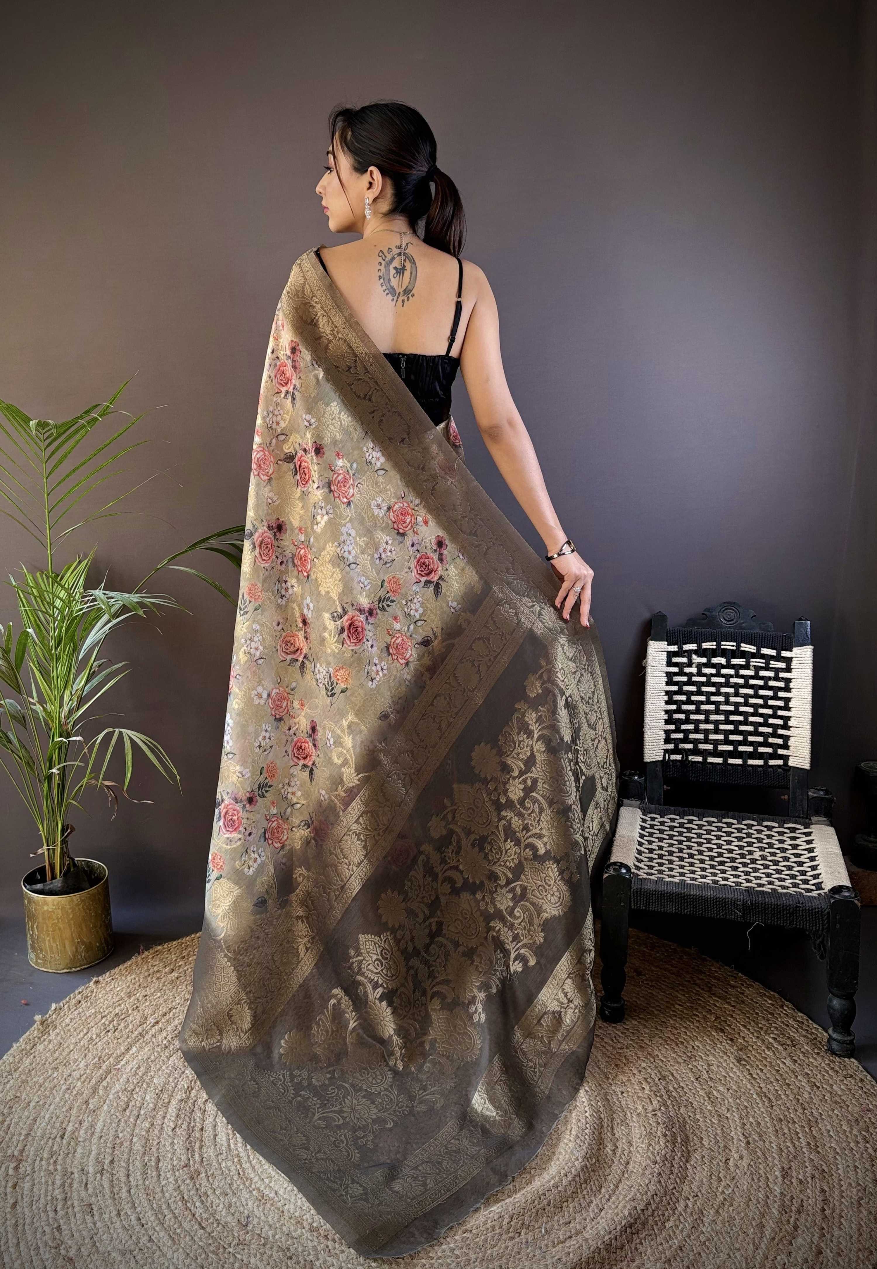 Sonakshi Women's Grey Blend Silk Jacquard Woven Traditional Saree with Blouse - Distacart