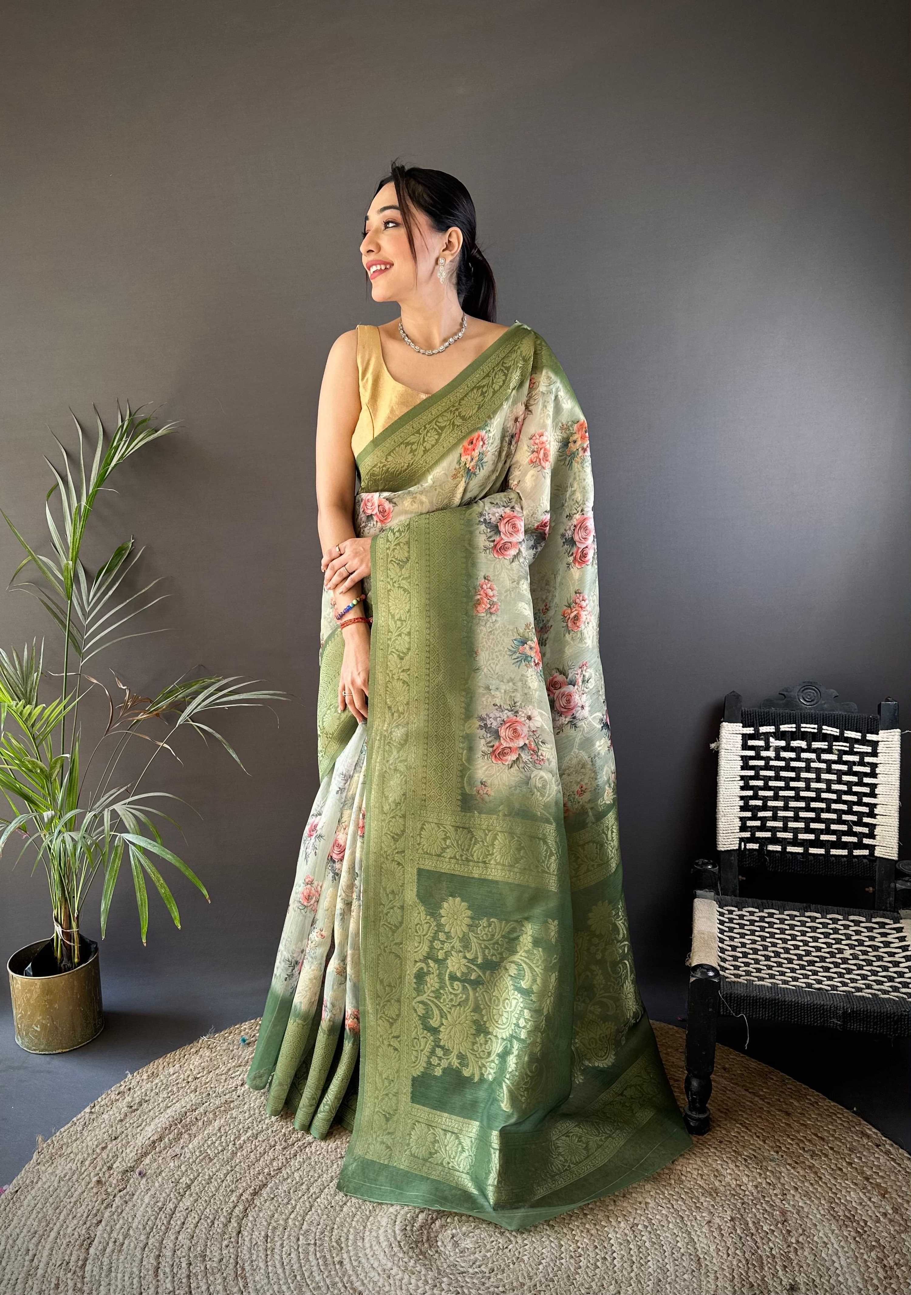 Sonakshi Women's Green Blend Silk Jacquard Woven Traditional Saree with Blouse - Distacart