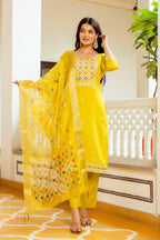 Sonakshi Women's Yellow Viscose Shimmer Embroidered Kurta Set with Dupatta - Distacart
