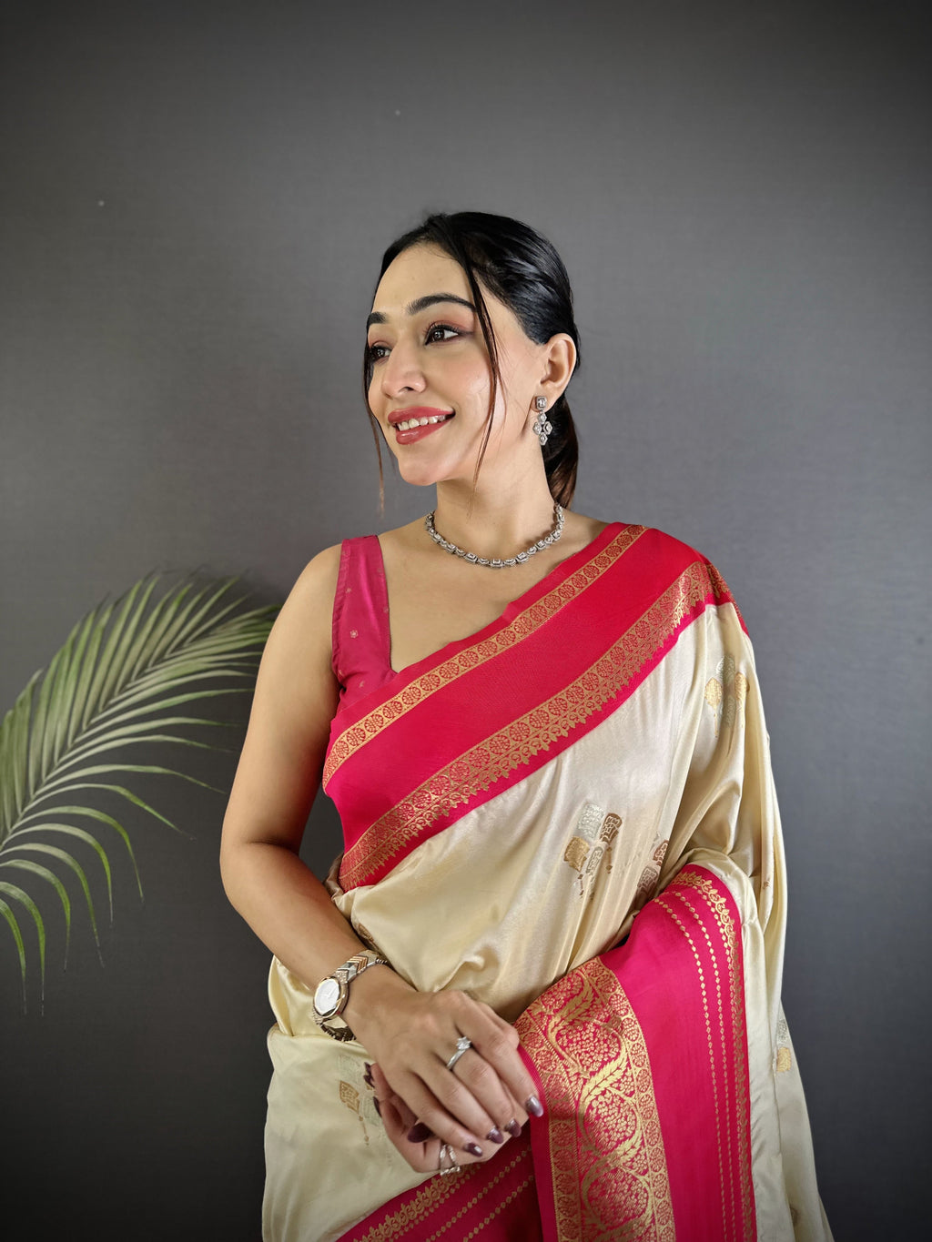 Sonakshi Women'S Offwhite Premium Soft Silk Zari Woven Traditional Saree With Blouse - Distacart