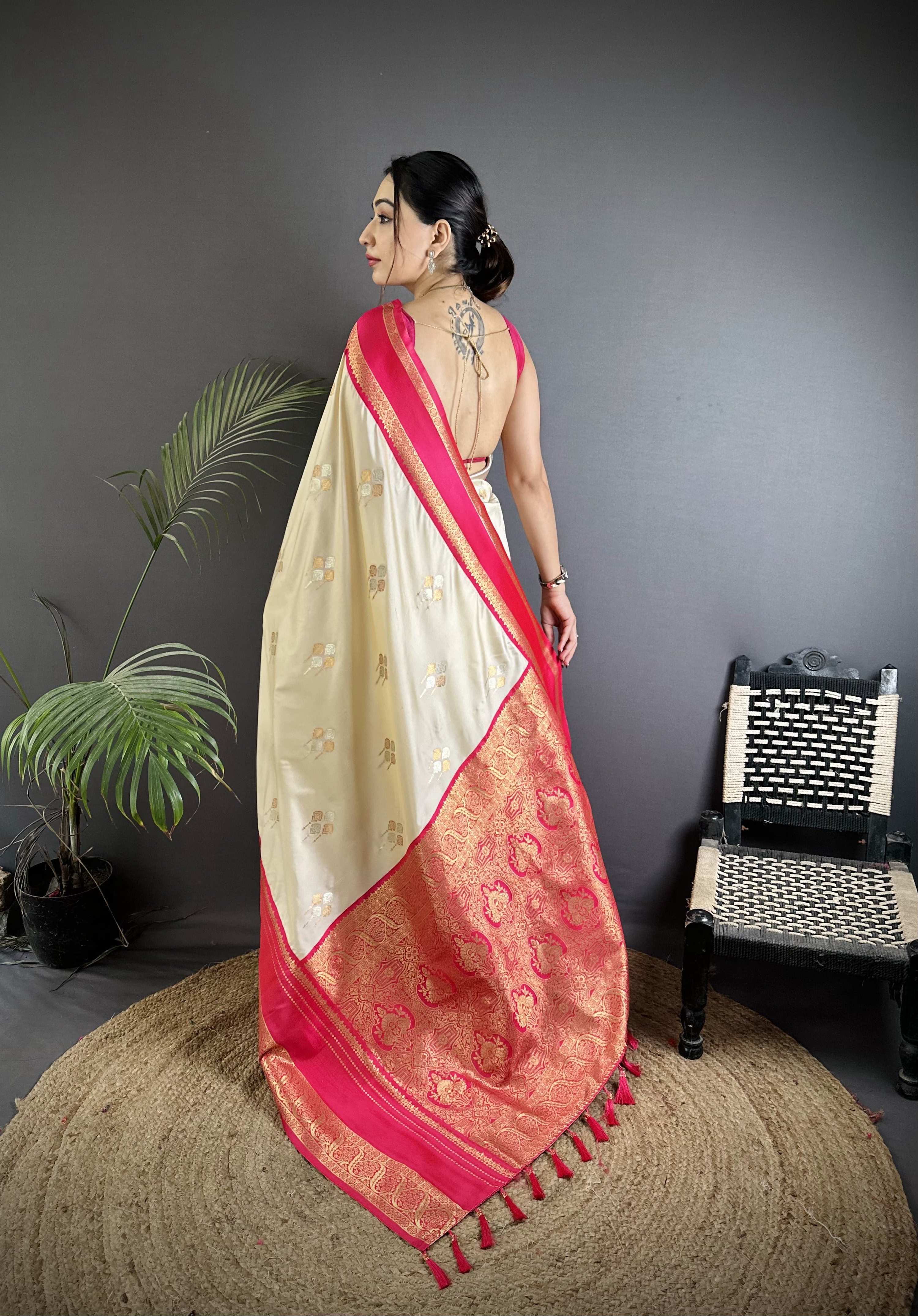 Sonakshi Women'S Offwhite Premium Soft Silk Zari Woven Traditional Saree With Blouse - Distacart