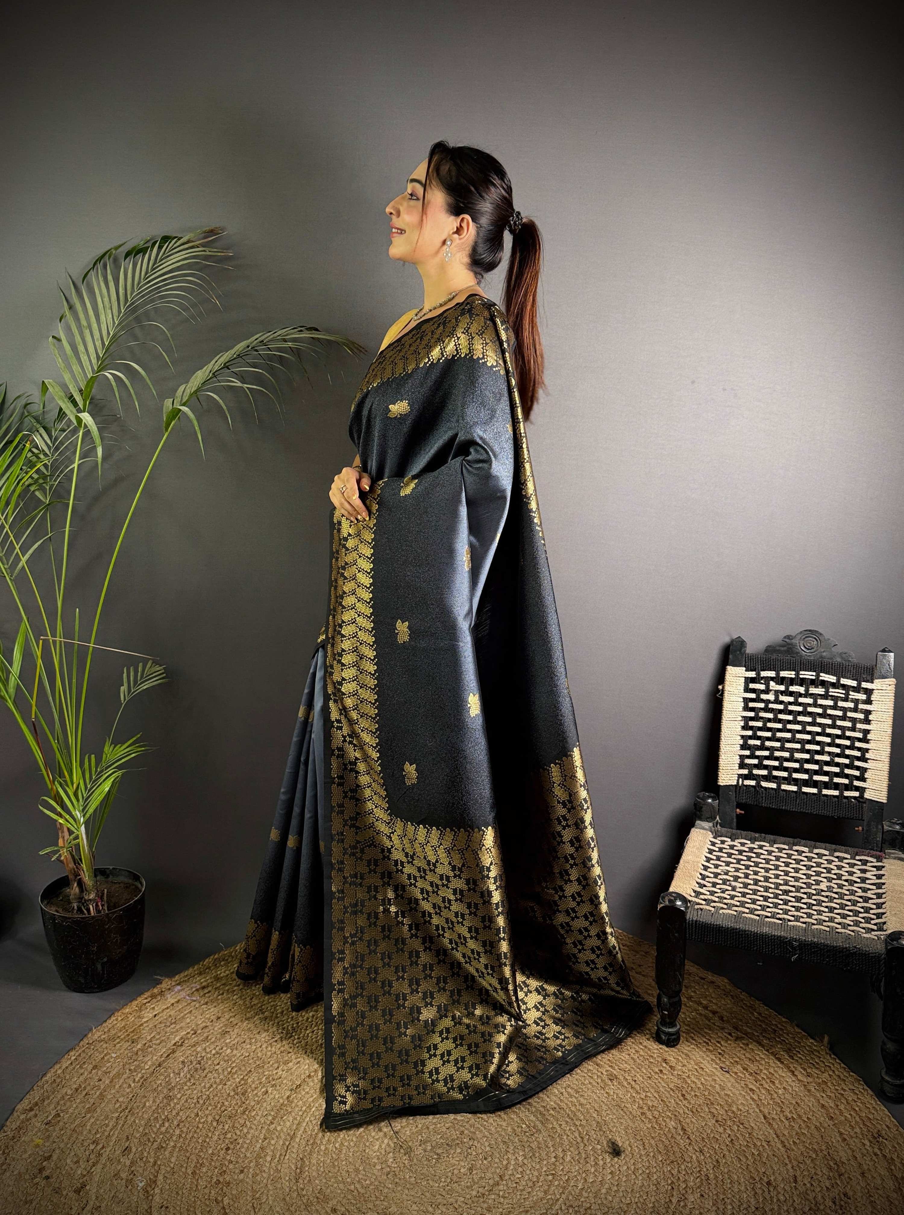 Sonakshi Women'S Grey Ikkat Silk Zari Woven Traditional Saree With Blouse - Distacart