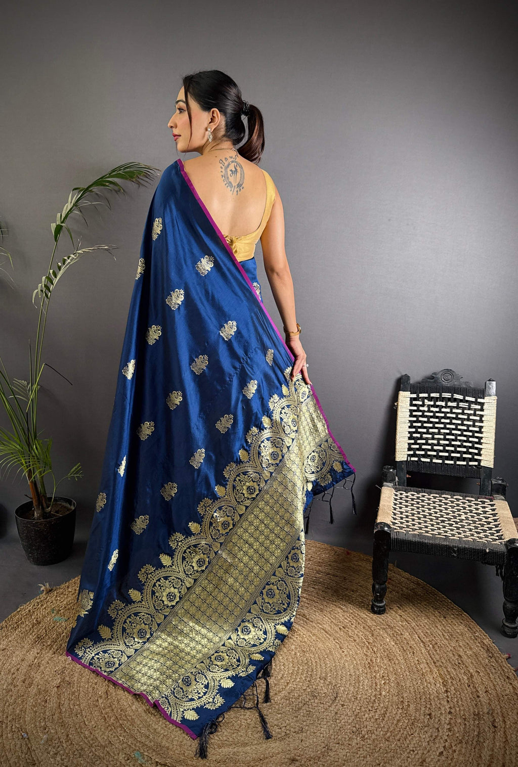 Sonakshi Women'S Blue Pure Lichi Silk With Weaving Zari Traditional Saree With Blouse - Distacart
