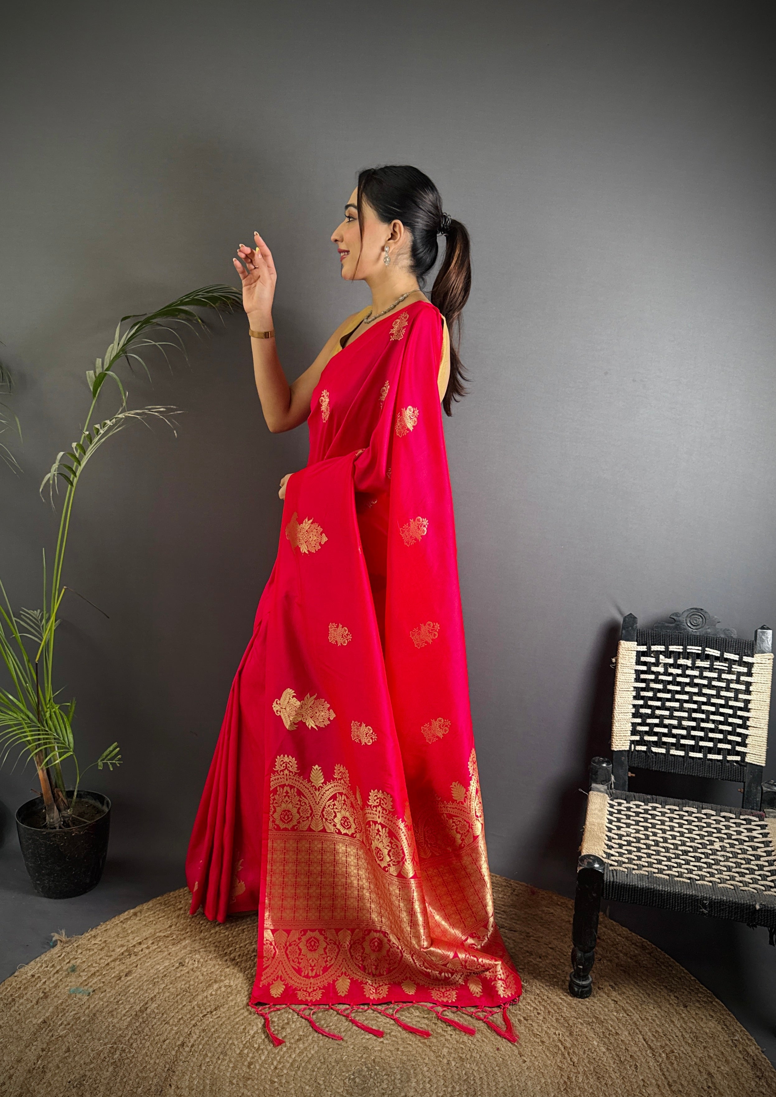 Sonakshi Women'S Ranipink Pure Lichi Silk With Weaving Zari Traditional Saree With Blouse - Distacart
