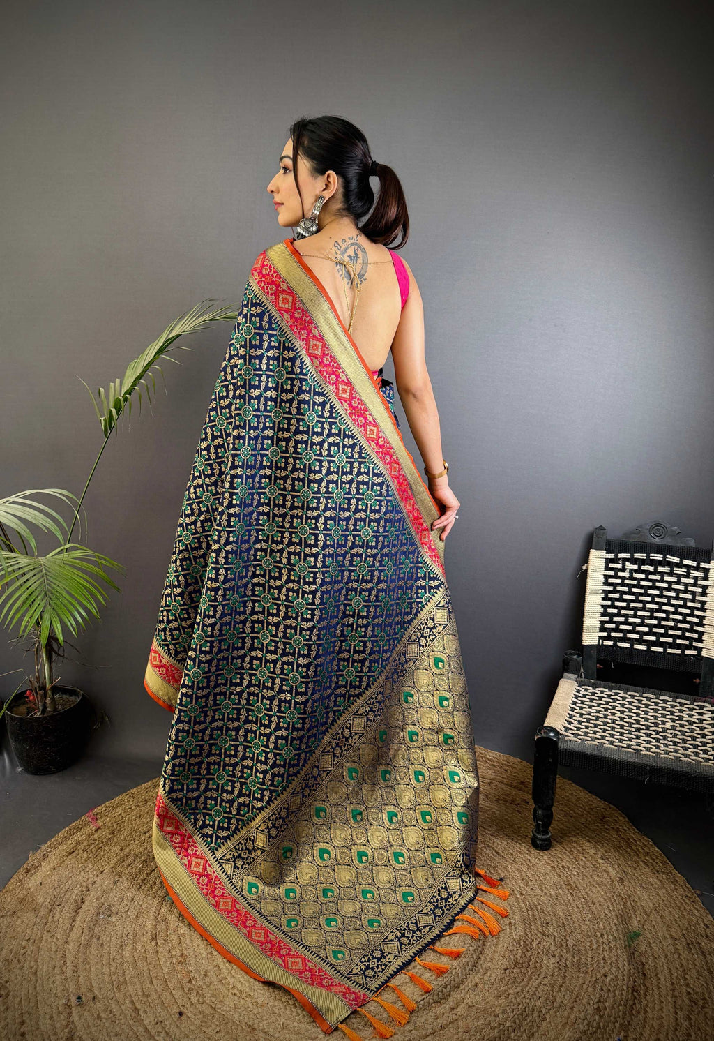 Sonakshi Women'S Black Banarasi Soft Patola Silk With Meena & Zari Weaving Traditional Saree With Blouse - Distacart
