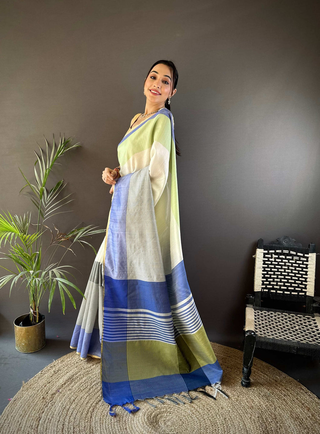 Sonakshi Women's White Raw Silk Khadi & Zari Weaving Traditional Saree with Blouse - Distacart