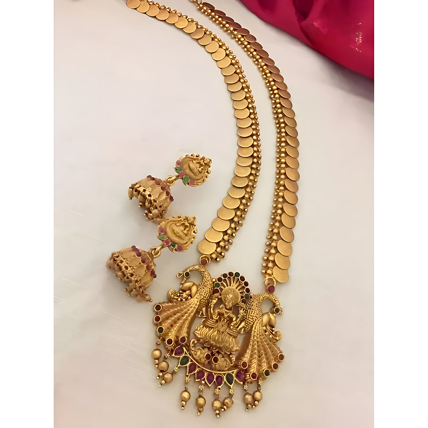 Jewel City Elegant Gold Jewelry Set: Necklace and Earrings with Pearls and Gemstones