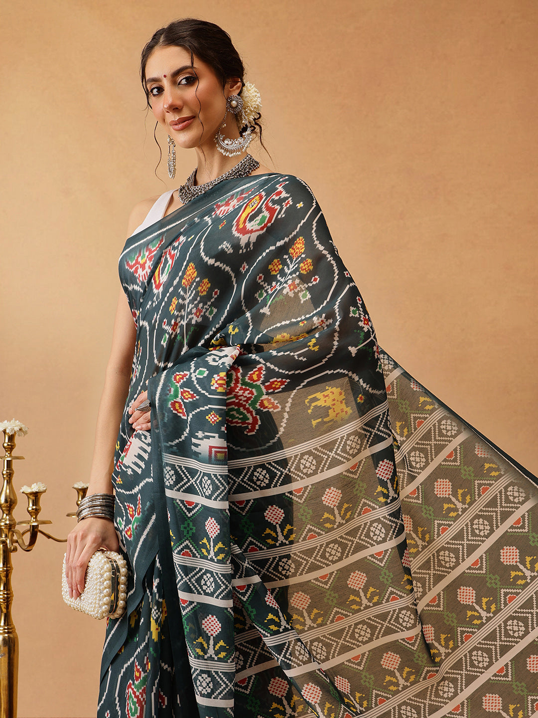 Hiral Fashion Green Bollywood Mul Cotton Ikkat Digital Printed Saree