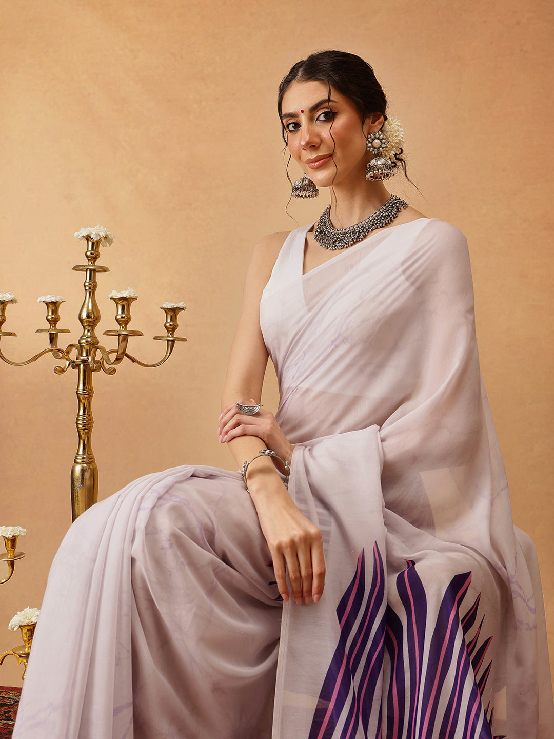 Hiral Fashion Off White Bollywood Mul Cotton Abstract Digital Printed Saree