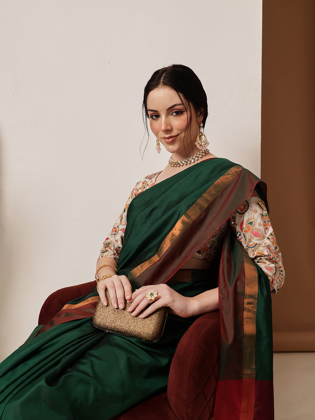 Hiral Fashion Green Banarasi Art Silk Solid Saree