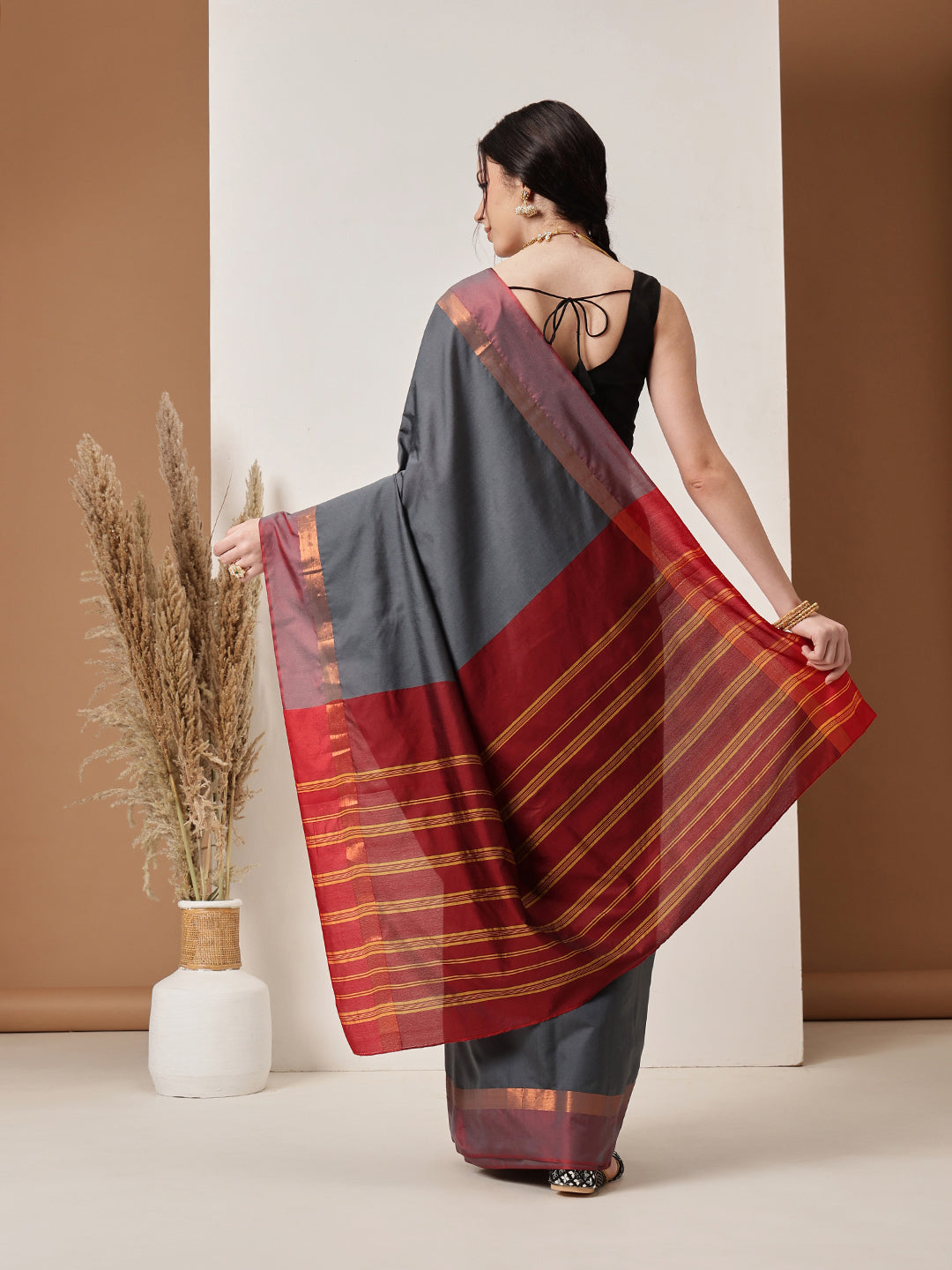 Hiral Fashion Grey Banarasi Art Silk Solid Saree