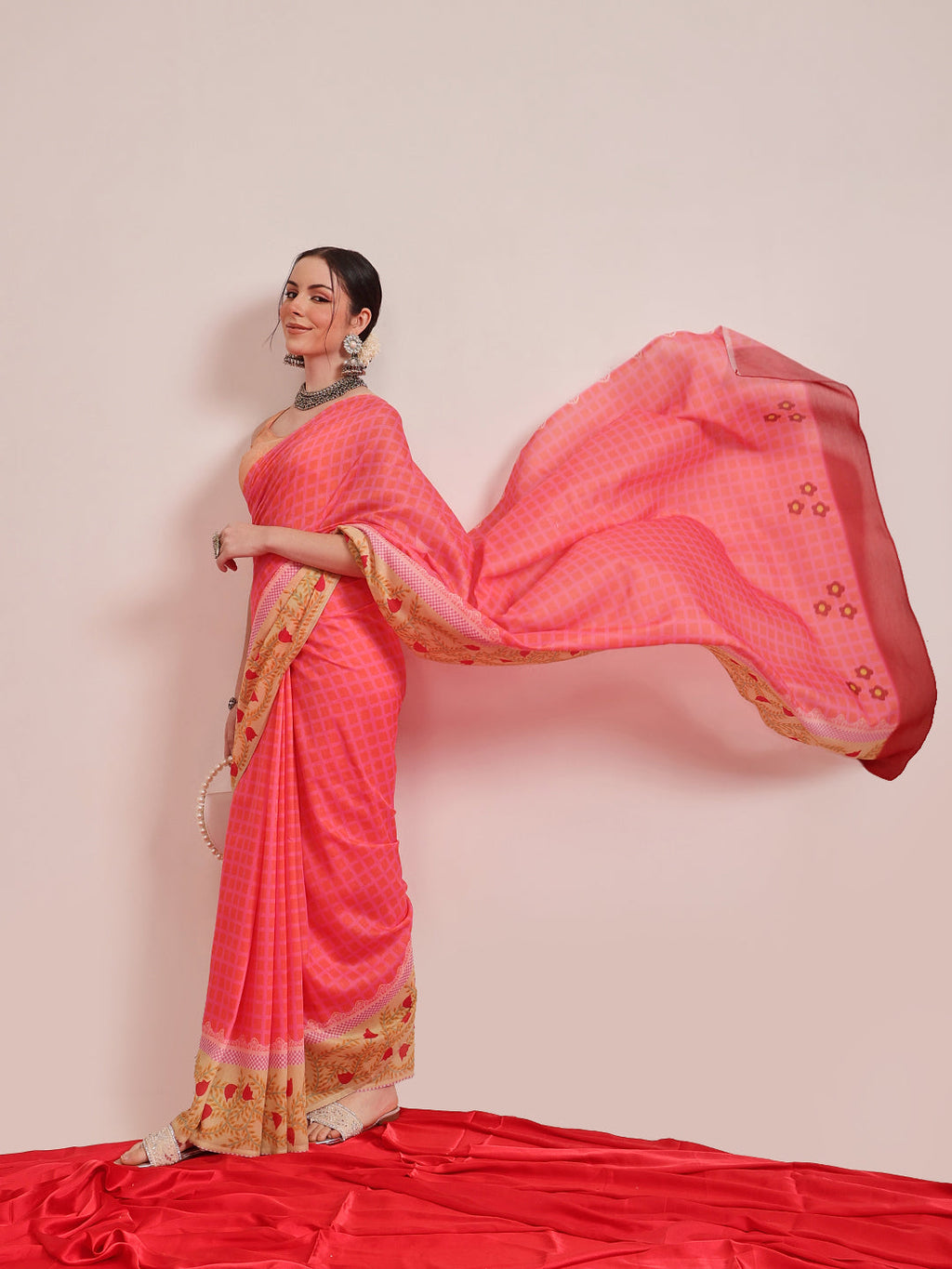 Hiral Fashion Pink Bollywood Mul Cotton Abstract Digital Printed Saree