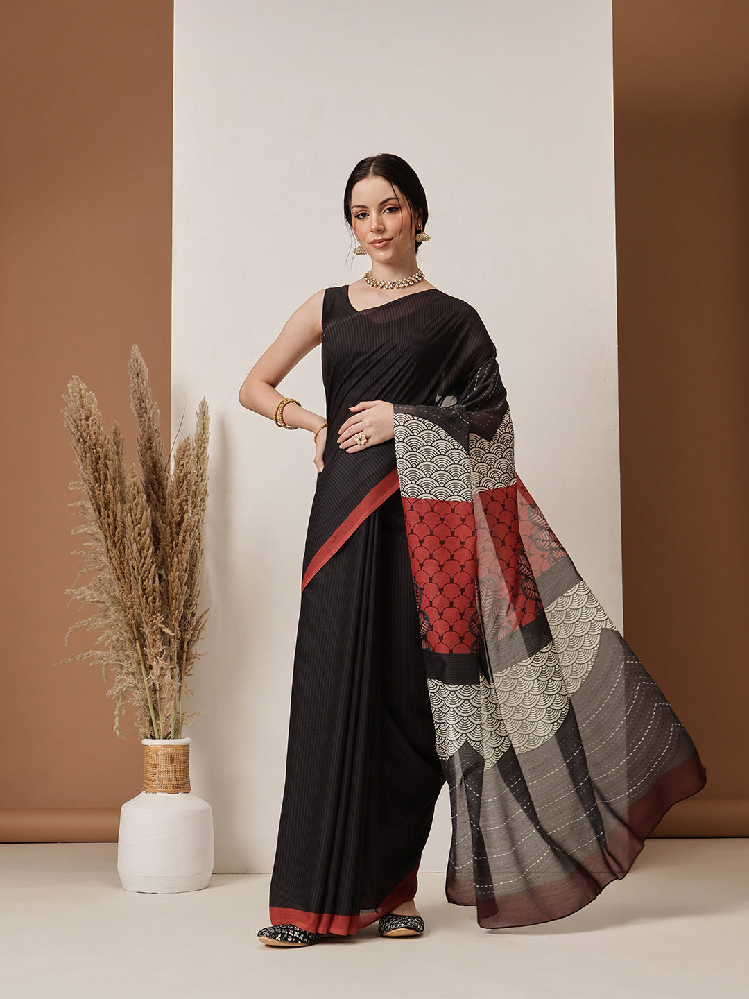 Hiral Fashion Black Bollywood Mul Cotton Stripes Digital Printed Saree