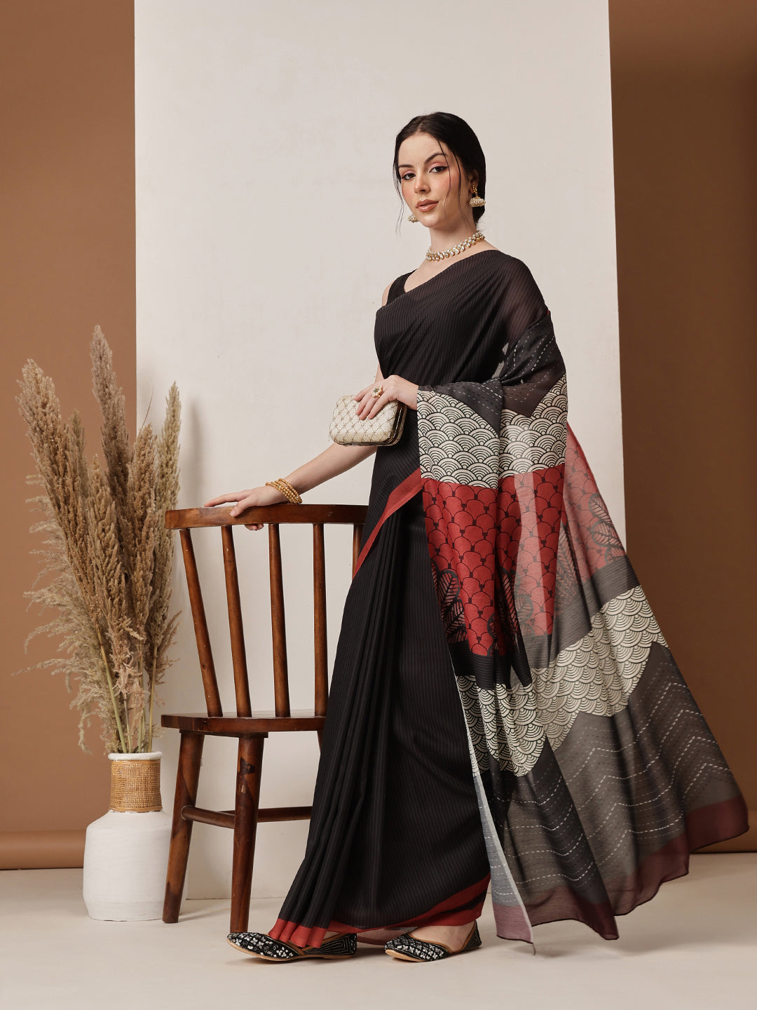 Hiral Fashion Black Bollywood Mul Cotton Stripes Digital Printed Saree
