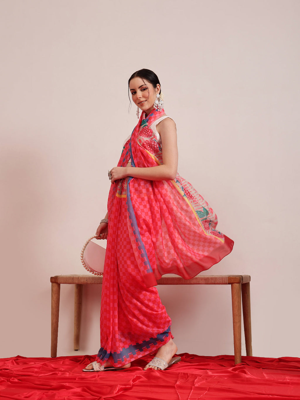 Hiral Fashion Pink Bollywood Mul Cotton Abstract Digital Printed Saree
